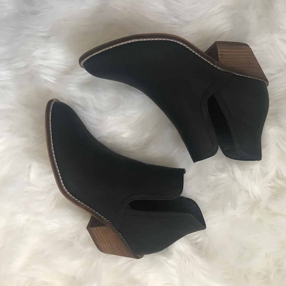 LAST 1️⃣ PRICE FIRM Vegan Leathr Boot w Block Heel - Picture 5 of 8